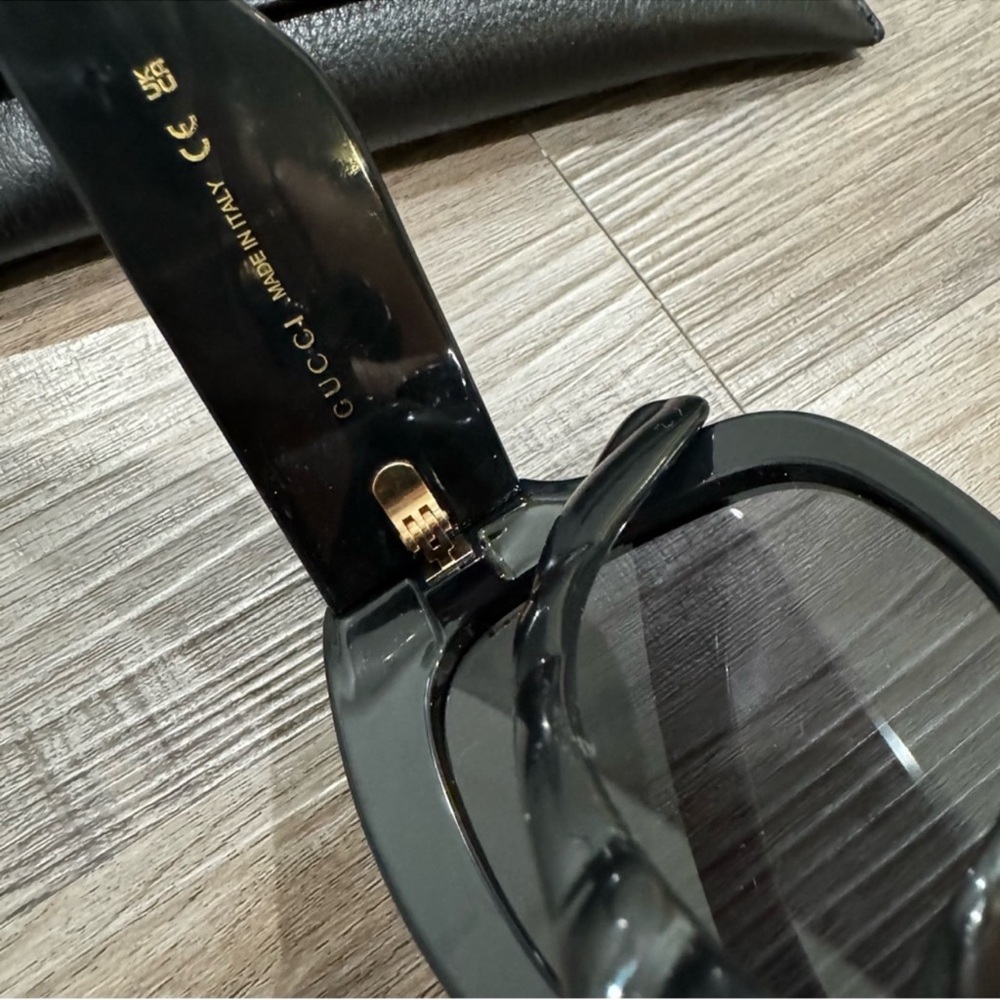 Gucci Butterfly Oversized Acetate Black GG Logo Sunglasses GG0808S - Picture 14 of 15